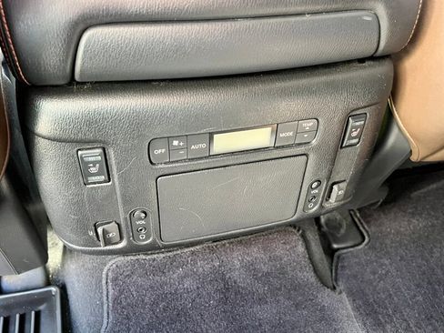 Used 2018 Nissan Armada Platinum AWD/4WD image 24