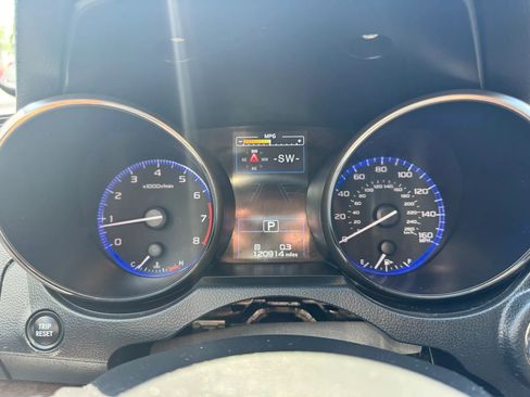 Used 2018 Subaru Outback 3.6R Limited AWD/4WD image 9