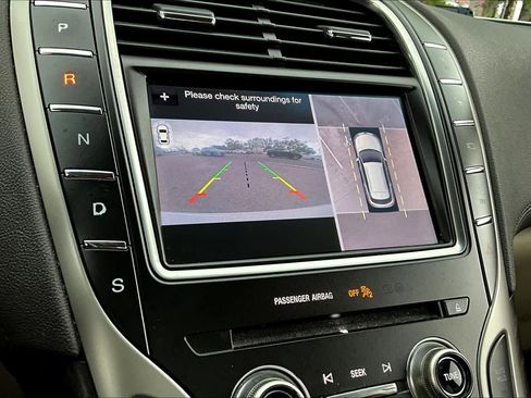 Used 2019 Lincoln Nautilus Reserve FWD image 25