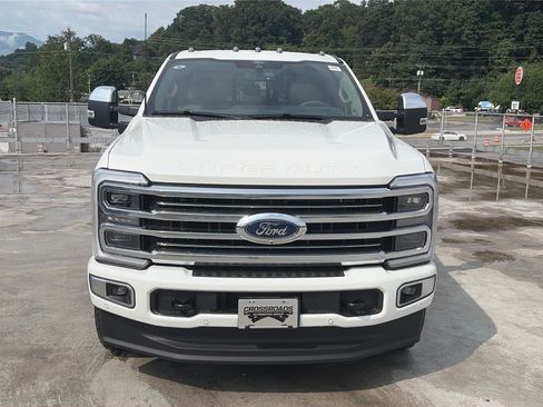 New 2026 Ford F250 Platinum w/ Platinum Plus Package AWD/4WD image 6