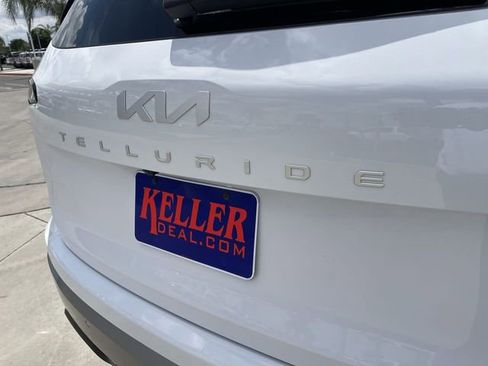Used 2025 Kia Telluride SX w/ SX Captain's Chair Package FWD image 33