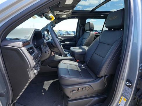 Used 2023 Chevrolet Tahoe High Country AWD/4WD image 17