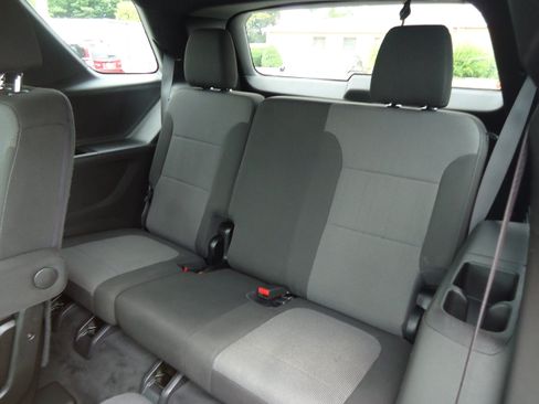 Used 2023 Chevrolet Traverse LT AWD/4WD image 28