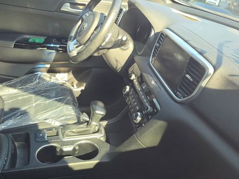 Used 2021 Kia Sportage S w/ S FWD Premium Package image 8