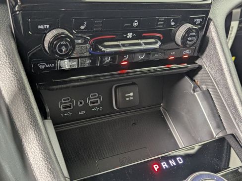 New 2025 Jeep Grand Cherokee Altitude image 26