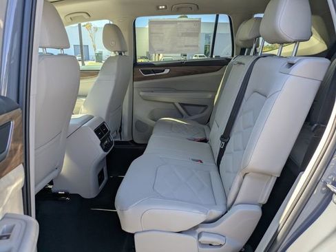 New 2026 Volkswagen Atlas SE FWD image 16