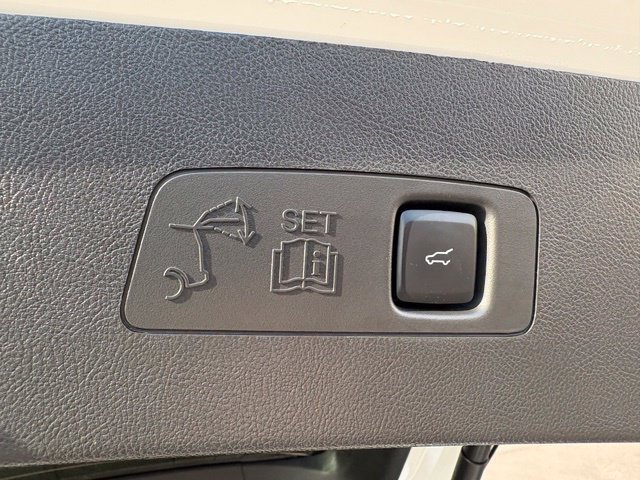 Used 2024 Lincoln Corsair AWD w/ Equipment Group 101A image 17