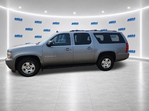 Used 2012 Chevrolet Suburban LS w/ Convenience Package 1 AWD/4WD image 2