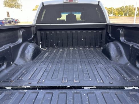 Used 2011 Ford F150 XLT w/ XLT Chrome Pkg image 18