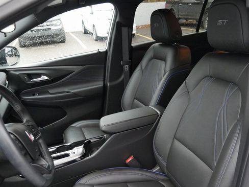 Used 2024 Buick Envista Sport Touring w/ Convenience I Package image 9