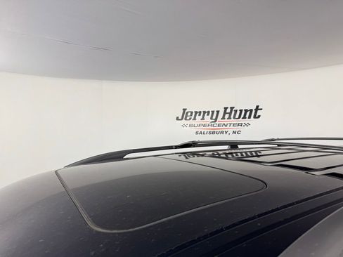 Used 2023 Nissan Armada Platinum w/ Captain's Chairs Package image 5