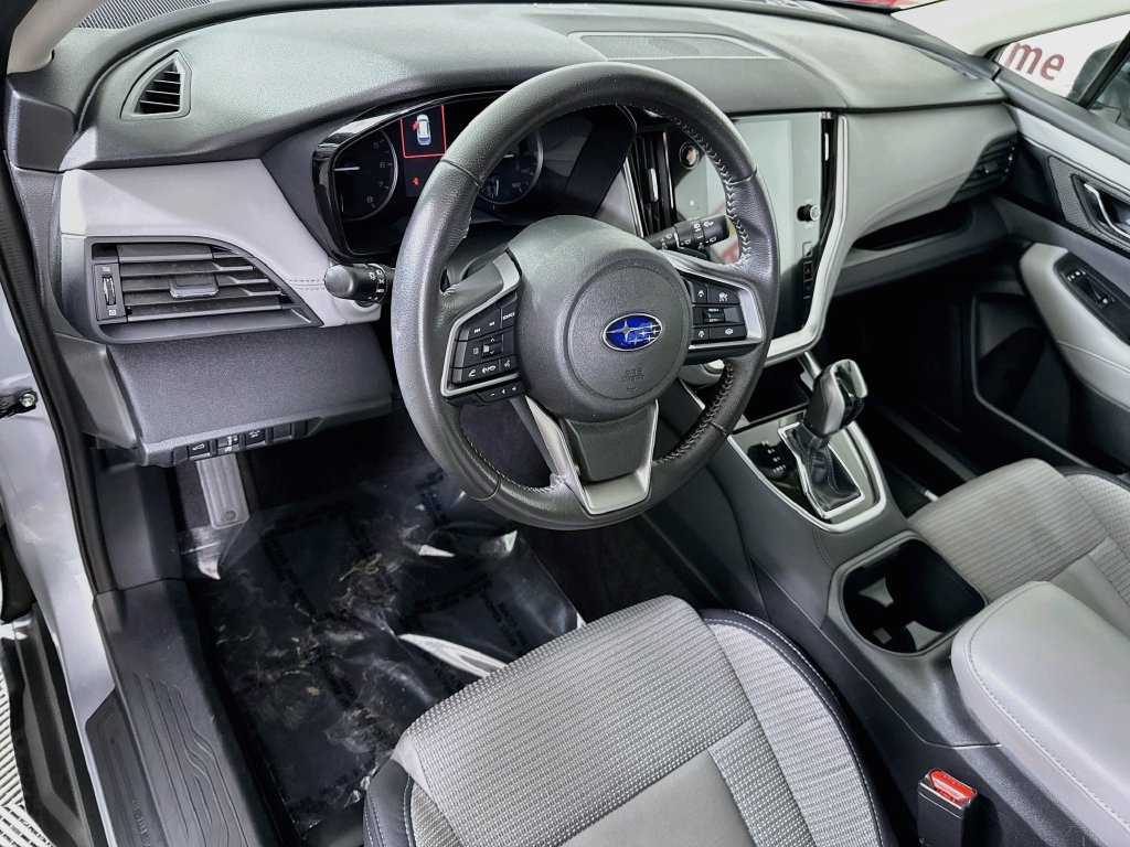 Used 2025 Subaru Outback Premium AWD/4WD image 19