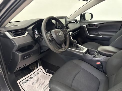 Used 2019 Toyota RAV4 LE FWD image 24