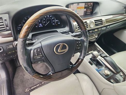 Used 2015 Lexus LS 460 460 image 10