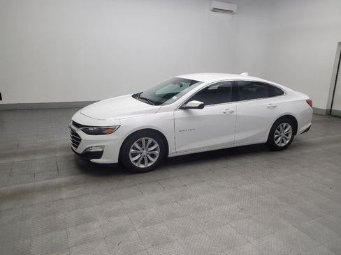 Used 2025 Chevrolet Malibu LT FWD image 2