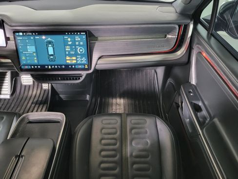 Used 2023 Rivian R1T Adventure image 26