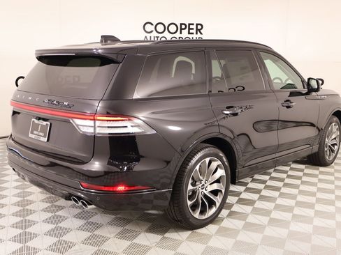New 2026 Lincoln Aviator AWD w/ Jet Appearance Package image 23