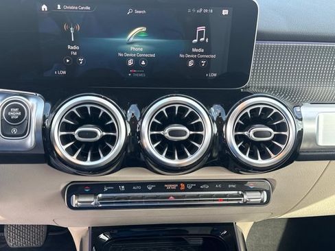 Used 2021 Mercedes-Benz GLB 250 image 30