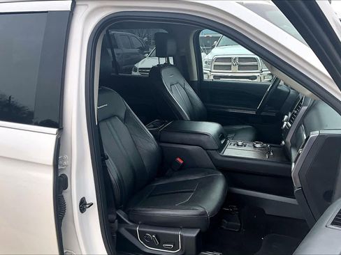 Used 2019 Ford Expedition Platinum image 8
