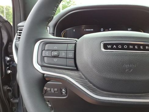 Used 2024 Jeep Wagoneer L Series II w/ Flexible Seating Group AWD/4WD image 22