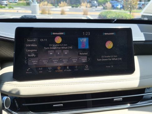 Used 2023 INFINITI QX60 Sensory AWD/4WD image 25