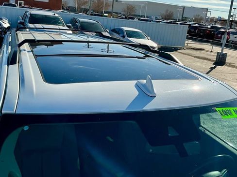 Used 2021 Ford Expedition Max XLT image 12