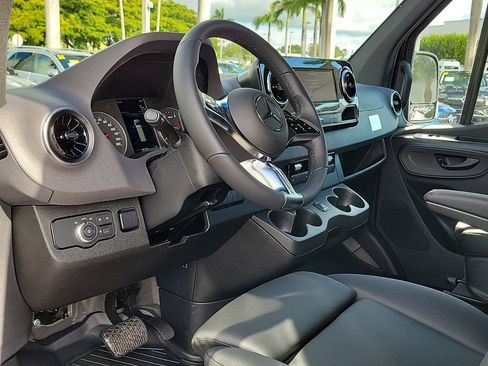 New 2025 Mercedes-Benz Sprinter 2500 image 13