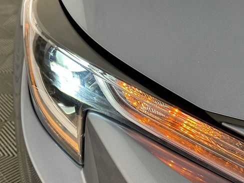 Used 2025 Toyota Corolla LE image 9