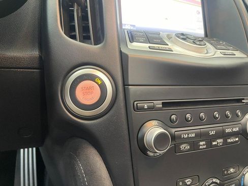 Used 2017 Nissan 370Z Touring image 22