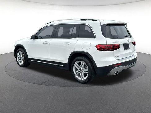 Used 2021 Mercedes-Benz GLB 250 4MATIC image 3