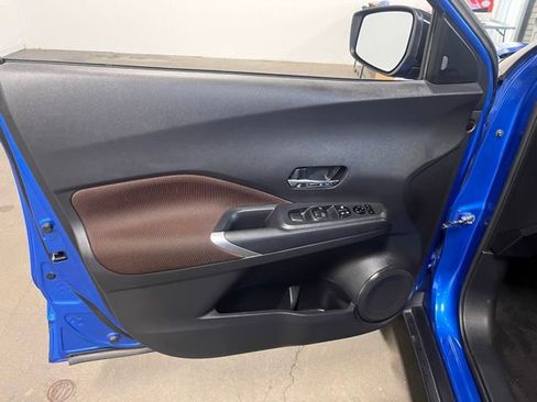 Used 2023 Nissan Kicks SR image 24