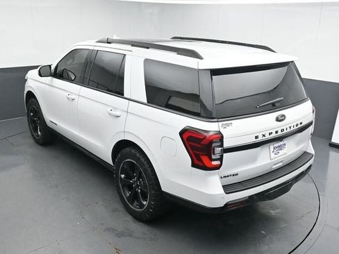 Used 2022 Ford Expedition Limited AWD/4WD image 24
