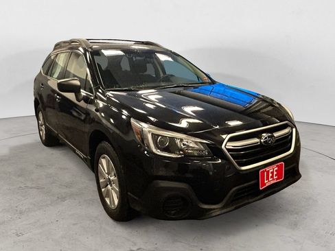 Used 2019 Subaru Outback 2.5i AWD/4WD image 7