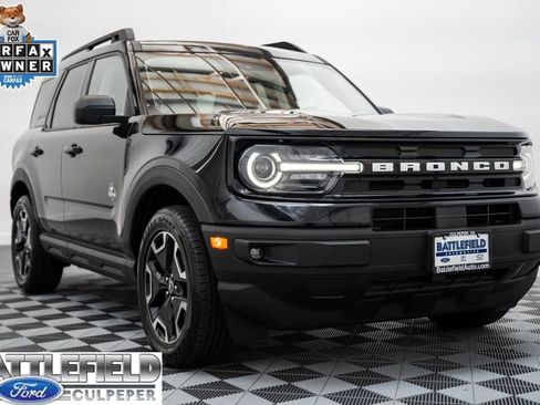 Certified 2022 Ford Bronco Sport Outer Banks w/ Tech Package AWD/4WD image 1