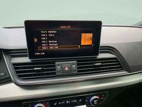 Used 2018 Audi SQ5 Premium Plus w/ Navigation Package image 34