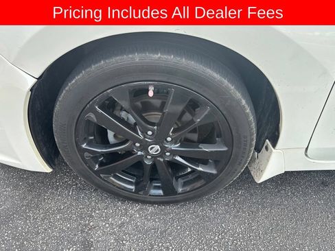 Used 2018 Nissan Altima 2.5 SR w/ SR Midnight Edition FWD image 6