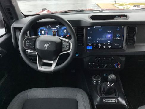 New 2025 Ford Bronco 4-Door AWD/4WD image 8