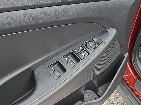 Used 2019 Hyundai Tucson Value FWD image 11