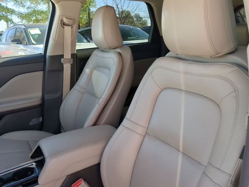 Used 2023 Lincoln Corsair FWD w/ Equipment Group 101A image 10