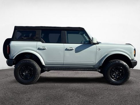 Used 2022 Ford Bronco Outer Banks image 6