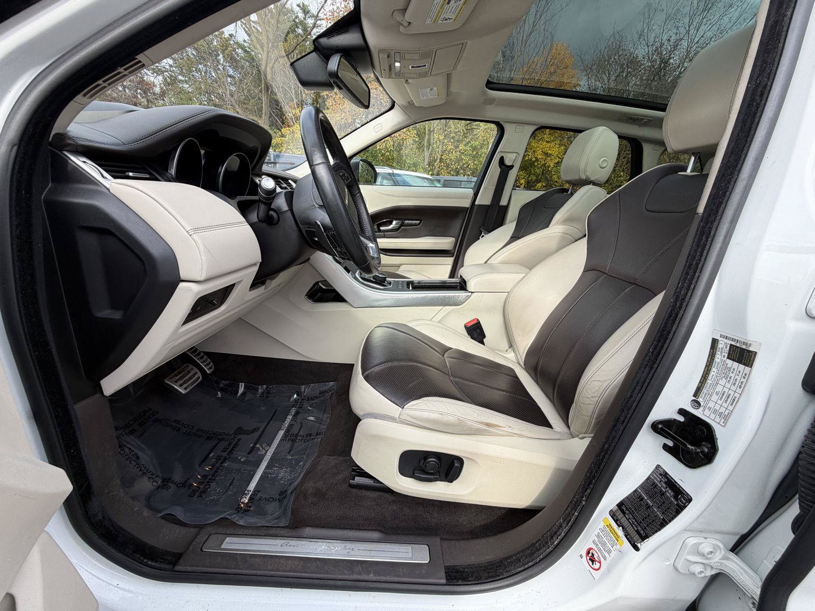 Used 2017 Land Rover Range Rover Evoque Autobiography AWD/4WD image 11