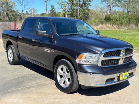 Used 2018 RAM 1500 Classic SLT image 1