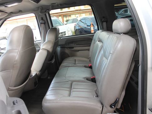Used 2001 Ford Excursion XLT image 26