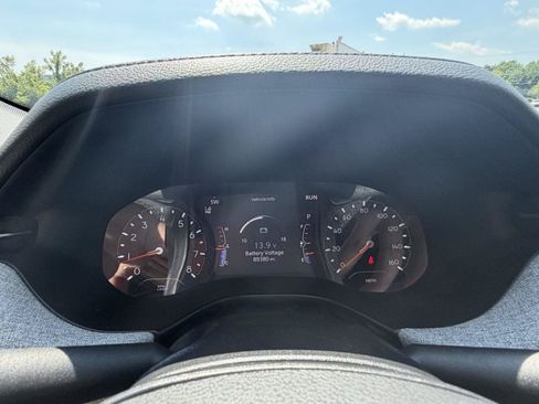 Used 2022 Jeep Compass Latitude AWD/4WD image 16