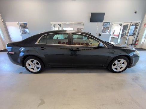 Used 2010 Chevrolet Malibu LS FWD image 6