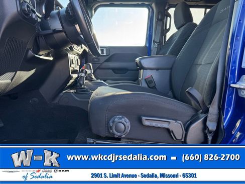 Used 2019 Jeep Wrangler Unlimited Sahara AWD/4WD image 11