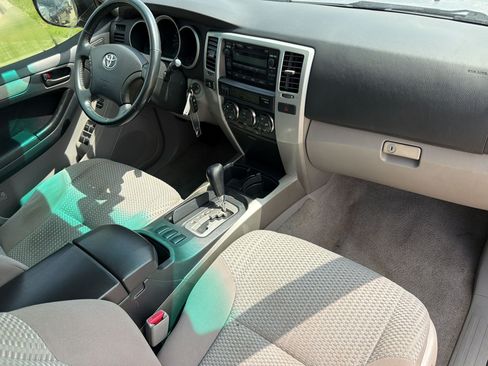 Used 2007 Toyota 4Runner SR5 RWD image 26