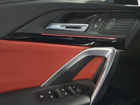 Used 2023 BMW X1 xDrive28i image 13