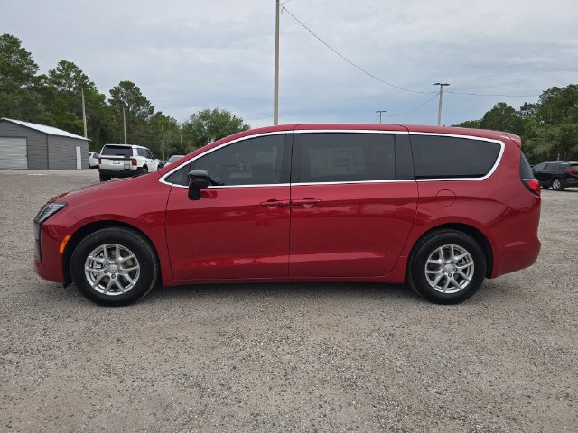 New 2027 Chrysler Pacifica Select FWD image 6