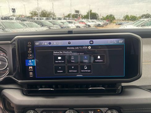 Used 2025 Jeep Wrangler Unlimited Sahara AWD/4WD image 20